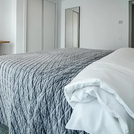 Ab3- Luxury Flat, Close To Families Only Appartement
