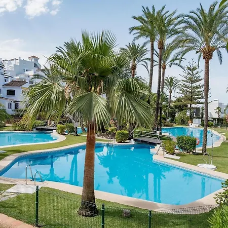 Ab3- Luxury Flat, Close To Families Only Apartment *