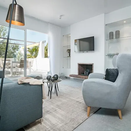Ab3- Luxury Flat, Close To Families Only * マルベーリャ
