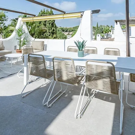 Ab3- Luxury Flat, Close To Families Only マルベーリャ